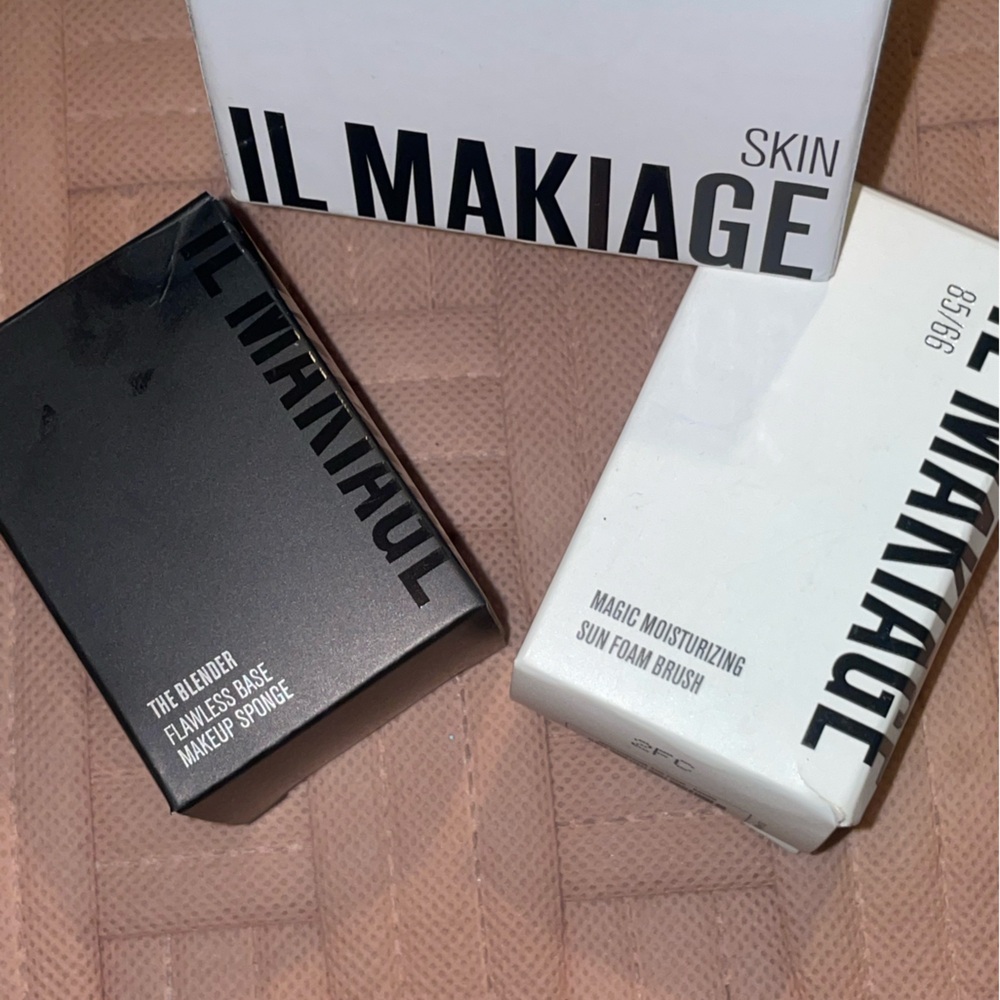 IL MAKIAGE Skin Care Set - sunless tanning brush and makeup sponge. NWOT!